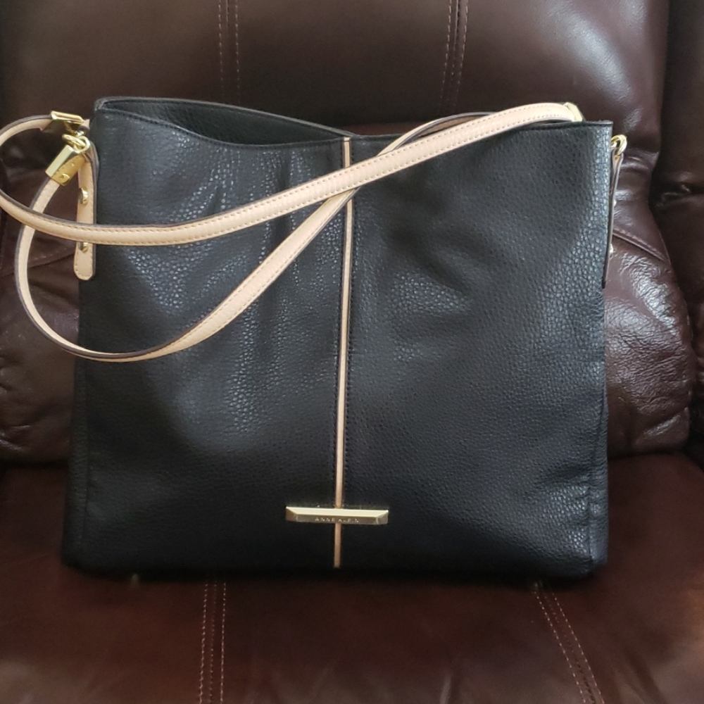 Anne Klein Black w/Gold trim Fashion Purse 👜